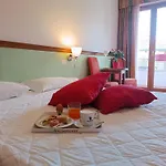 Il Guscio Hotel 3*
